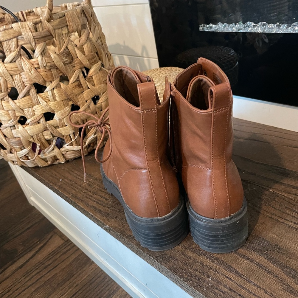 Universal Thread Combat Lace Boots - image 4